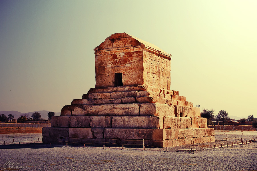 Tomb of cyrus the great 2